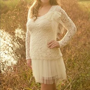 Lace cream dress